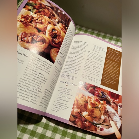 LOT OF 2 BETTER HOMES & GARDENS CHRISTMAS IDEA BOOKS. - Picture 7 of 16